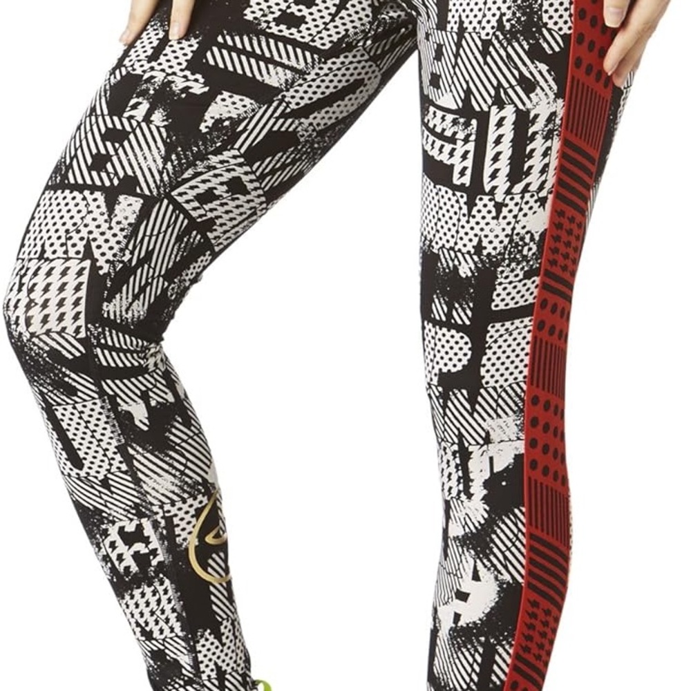 Zumba Fitness Women’s Black and Red Graphic Leggings Size Large